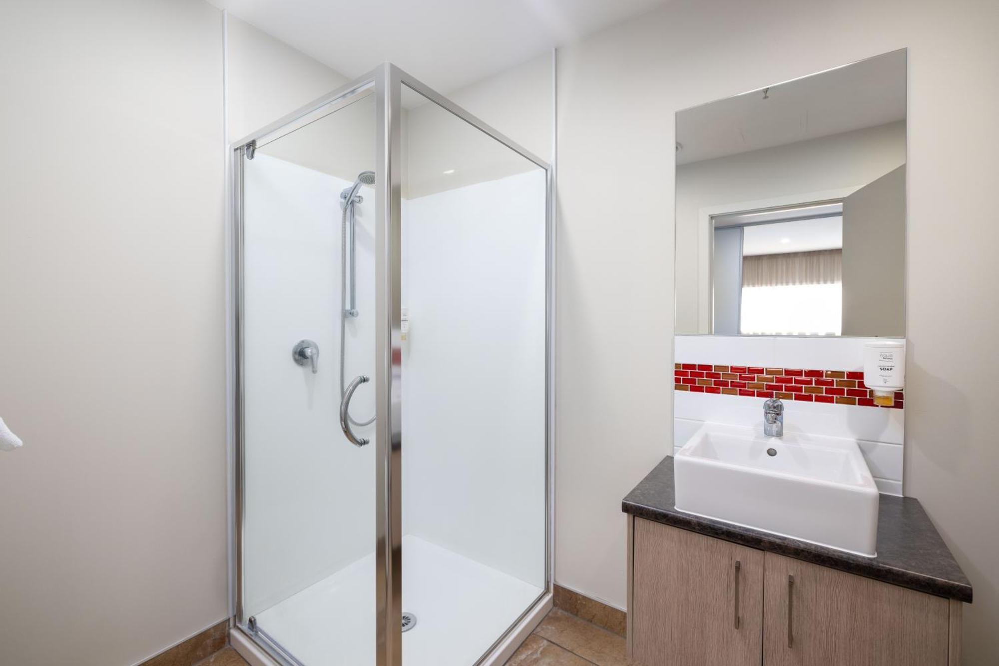 Ramada Suites By Wyndham Christchurch City Ngoại thất bức ảnh