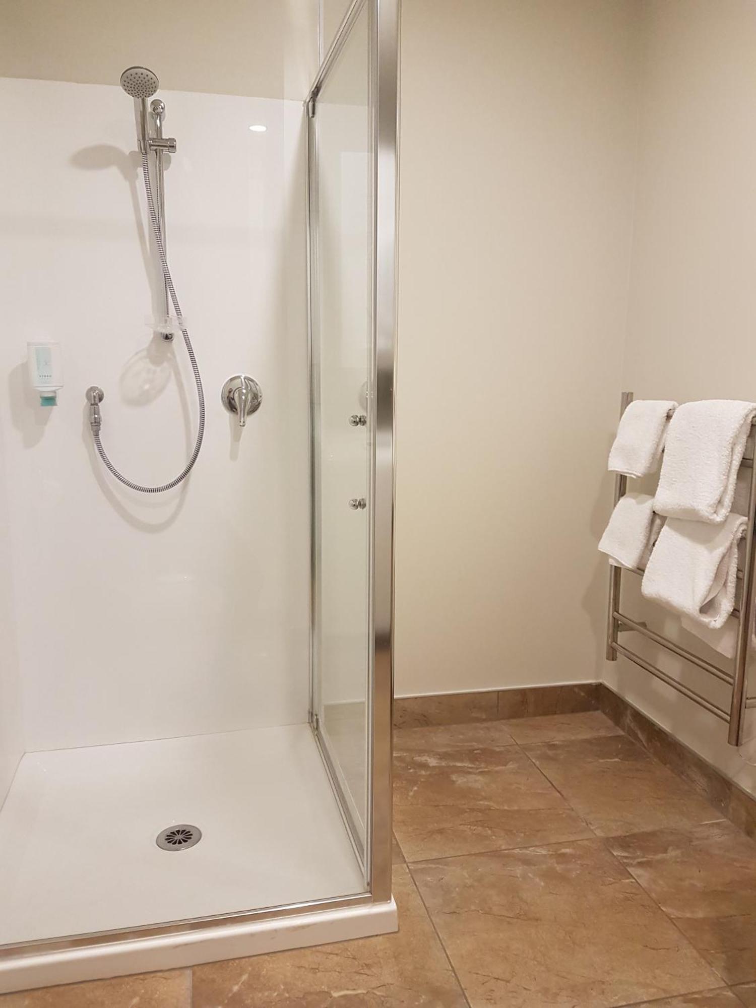 Ramada Suites By Wyndham Christchurch City Ngoại thất bức ảnh